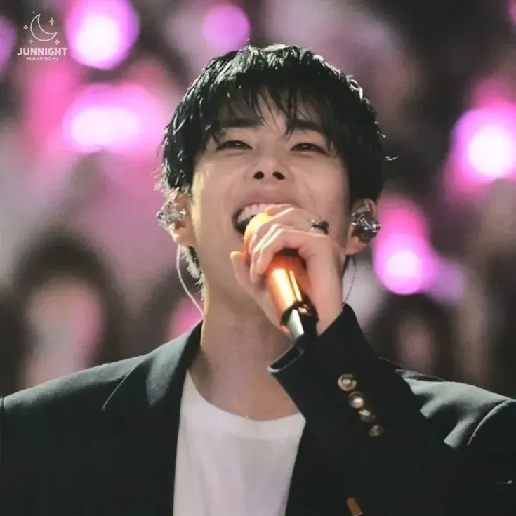 MJ (아스트로) 최근 활동샷
