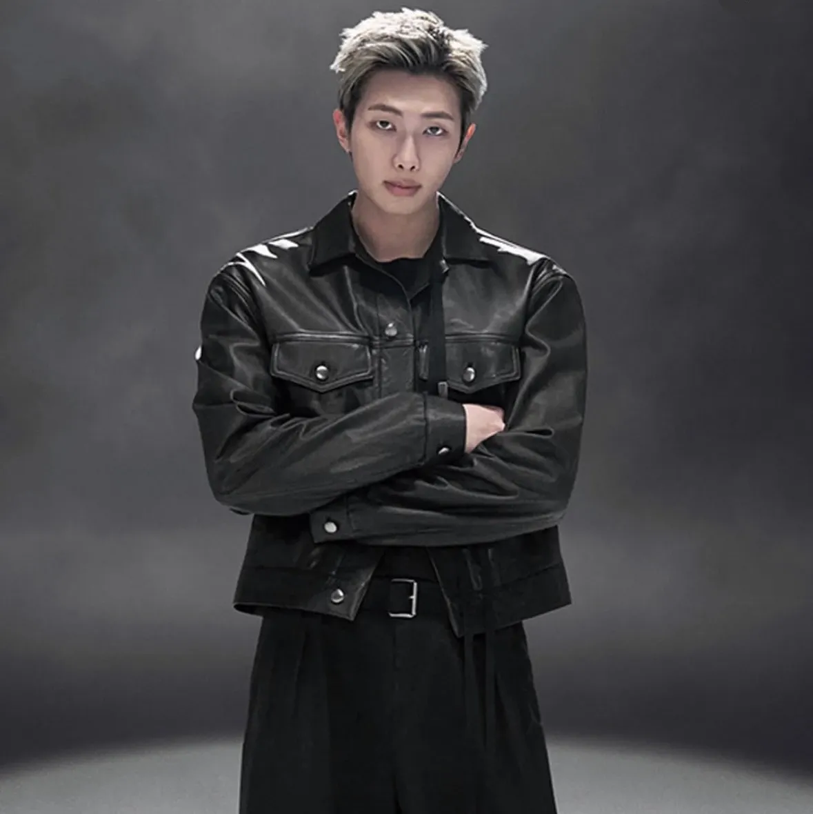 RM (防弹少年团)的最新照片