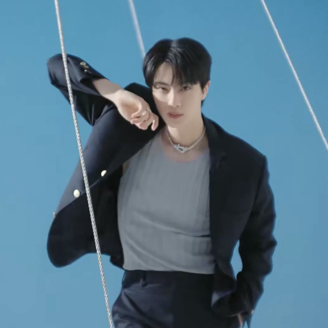 진 (방탄소년단)의 최신 사진