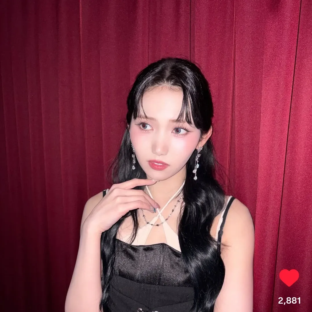 Behind-the-scenes cut of Kenmotsu Nano (IS:SUE)