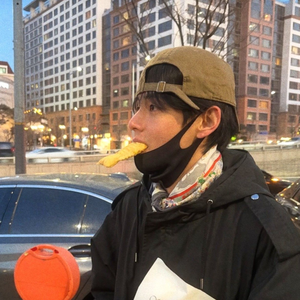 뷔 (방탄소년단)의 최신 사진