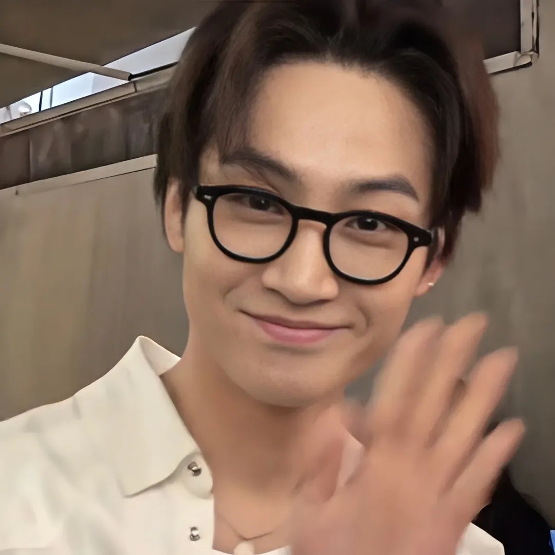 Behind-the-scenes cut of JAY B (GOT7)