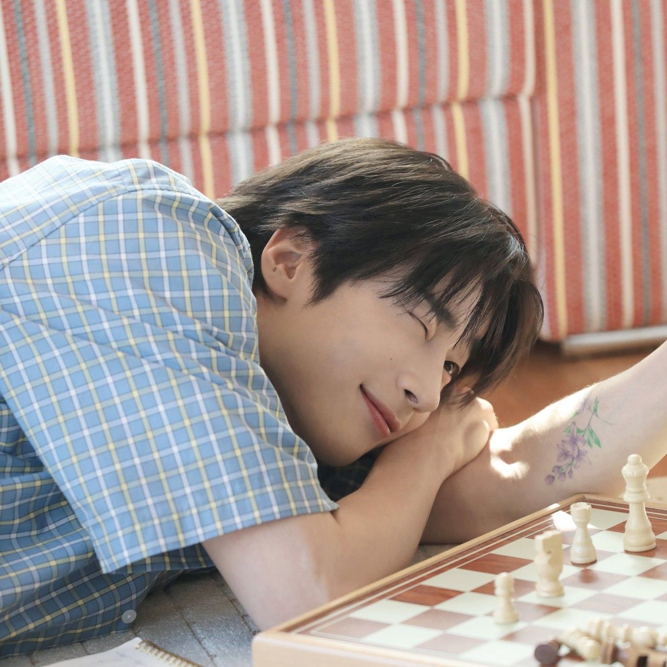 Behind-the-scenes cut of Han Seungwoo