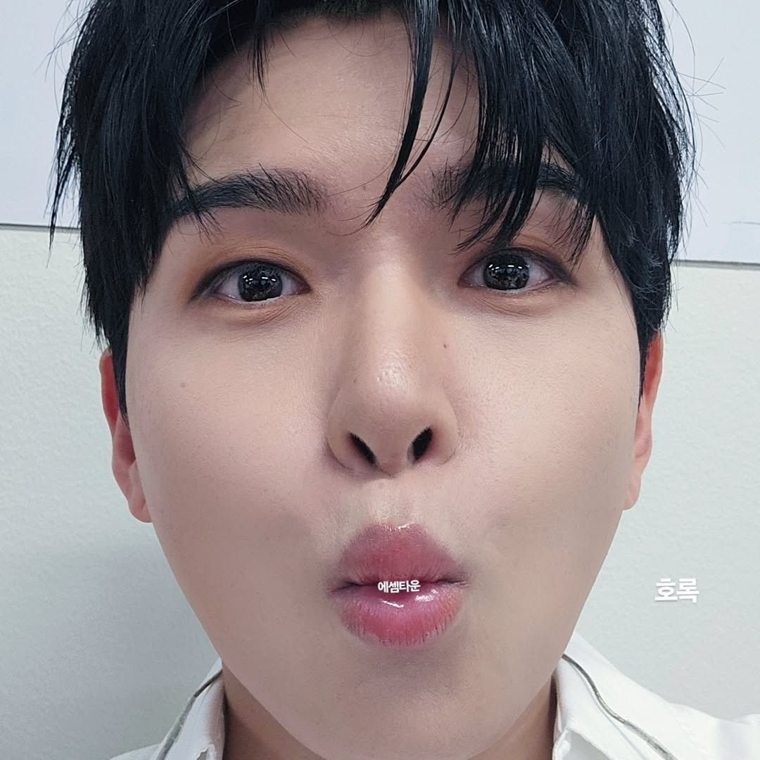 A moment captured by Ryeowook (Super Junior)'s fan