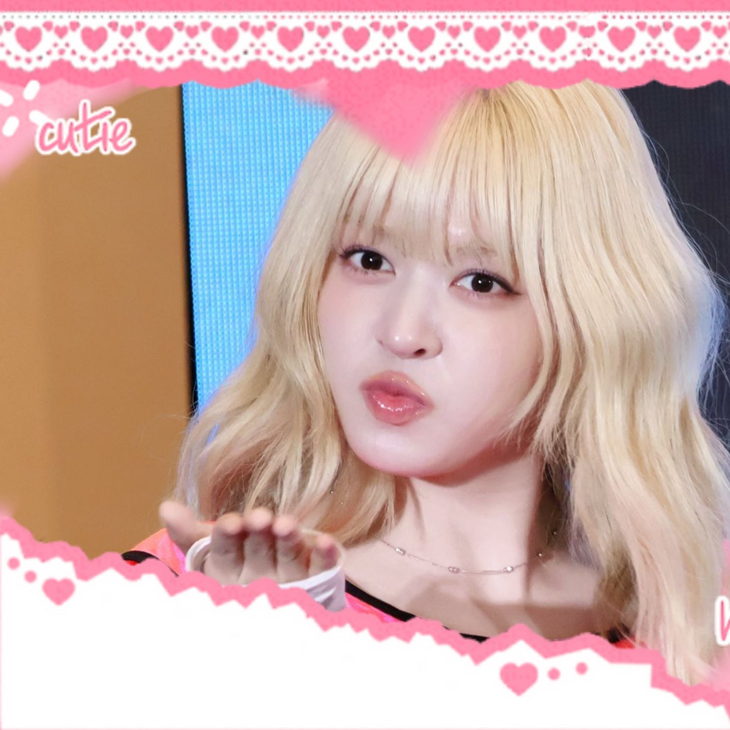 A moment captured by LILY (NMIXX)'s fan