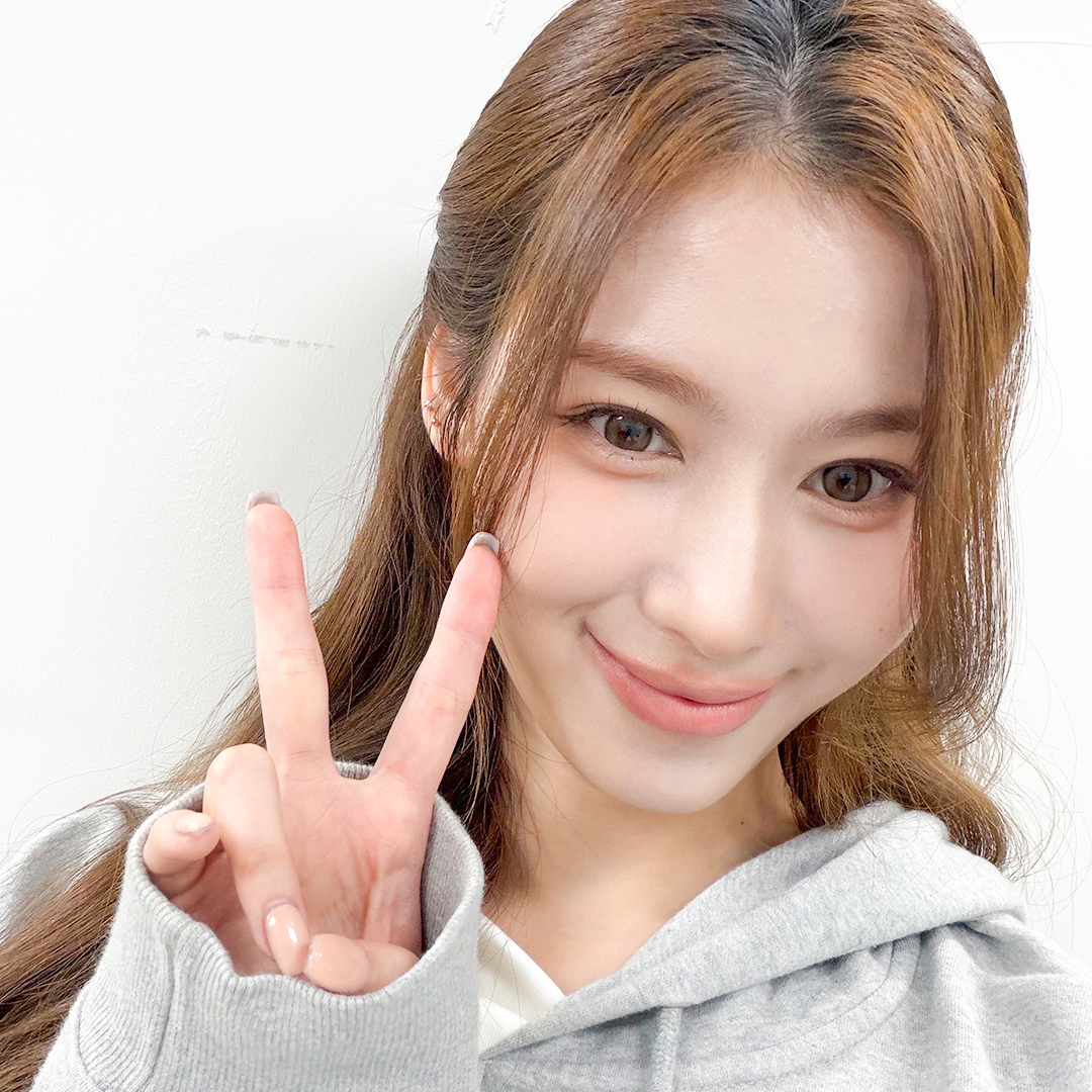 サナ (TWICE)の最近の活動写真