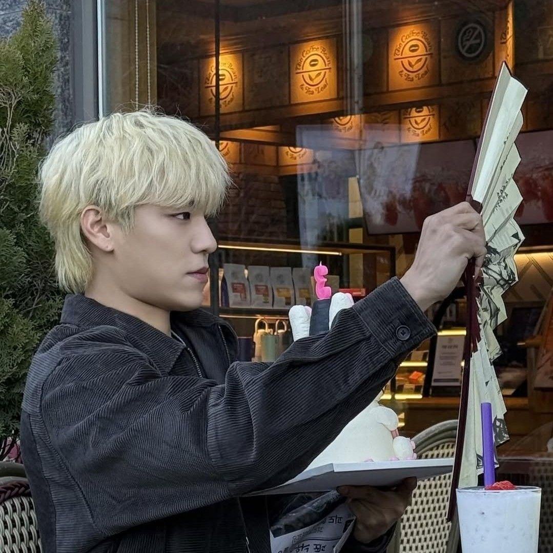 朴佑鎮 (AB6IX)的最新照片