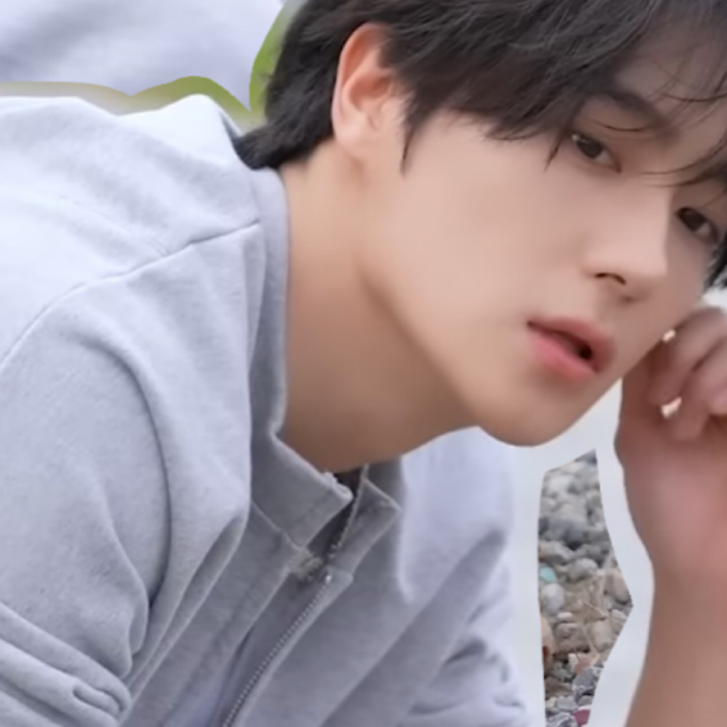 Recent activity shot of Hyunjae (THE BOYZ)