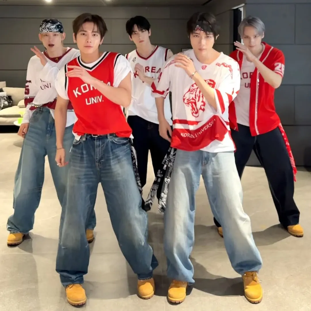 투모로우바이투게더 최근 활동샷