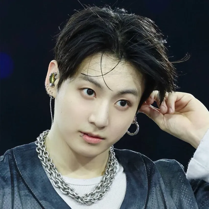 Latest photo of Jungkook (BTS)