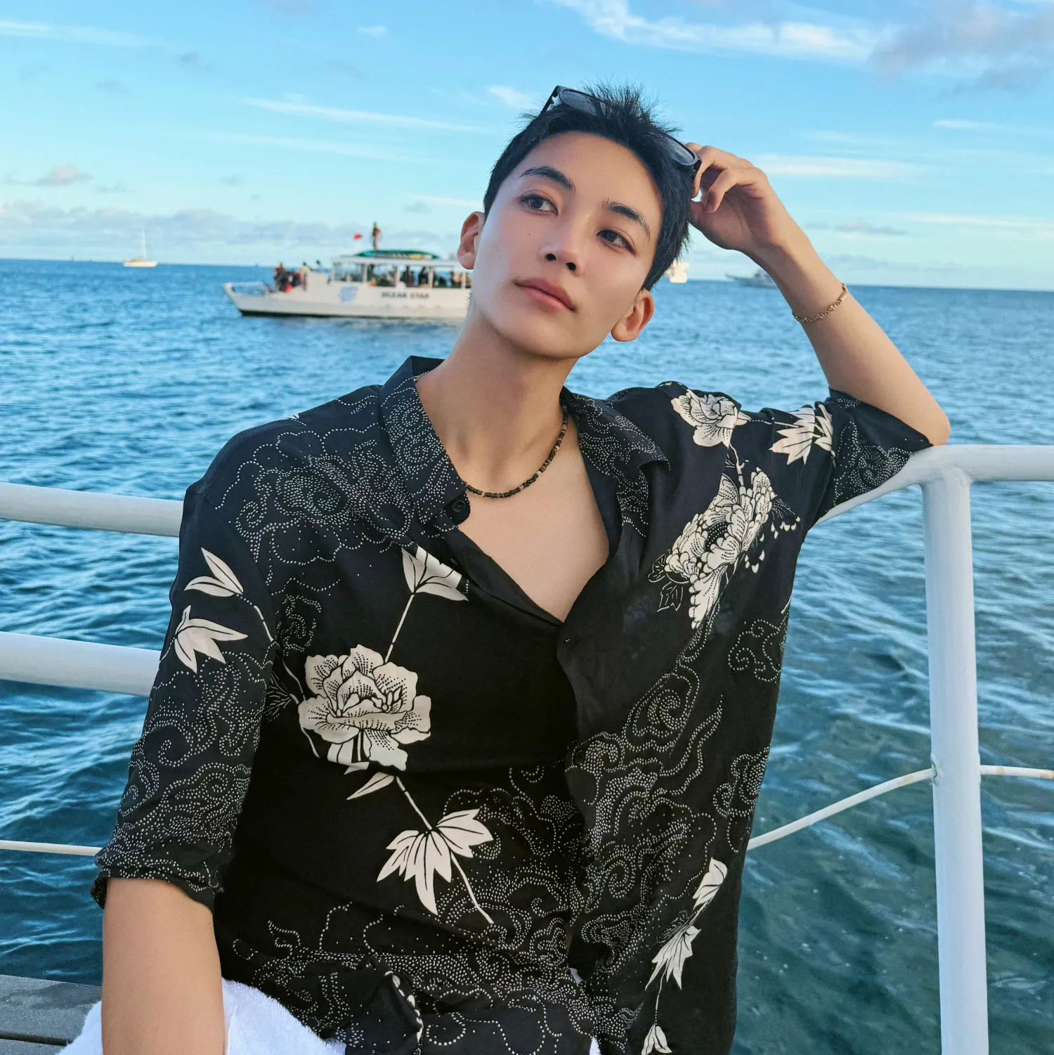 Latest photo of Jeonghan (SEVENTEEN)
