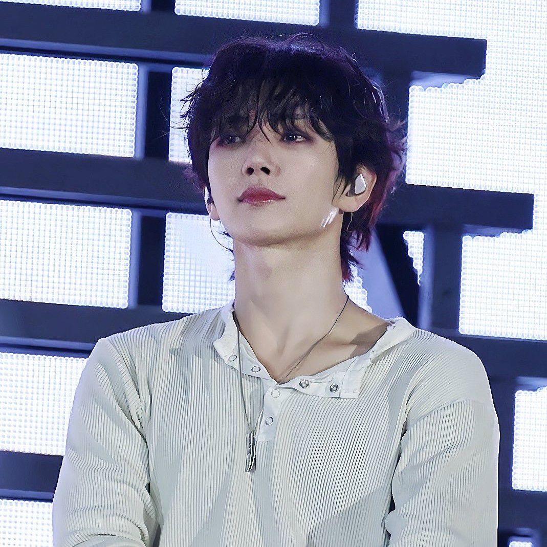 Latest photo of Joshua (SEVENTEEN)