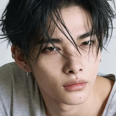 Latest photo of NI-KI (ENHYPEN)