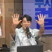Behind-the-scenes cut of Hwang Chiyeol