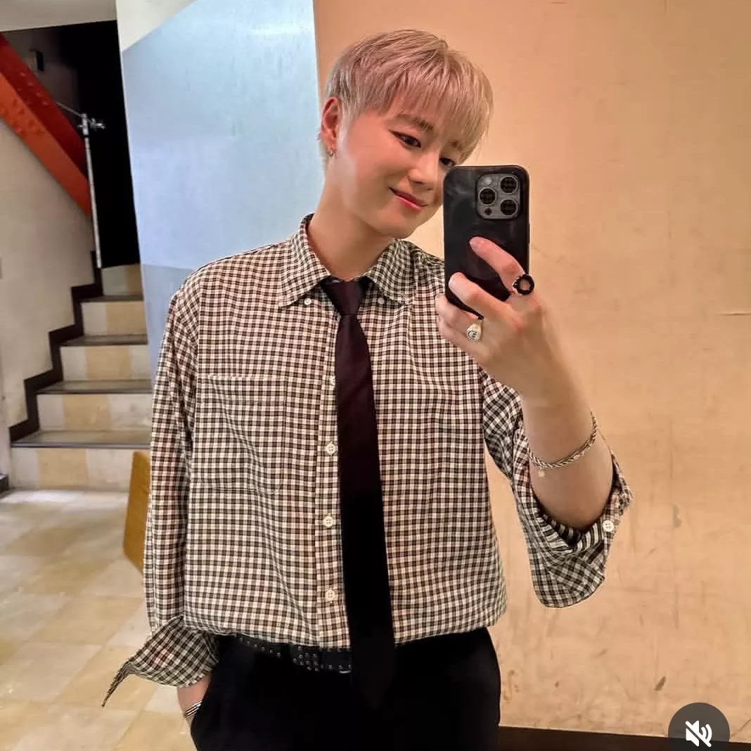 Behind-the-scenes cut of Uijin