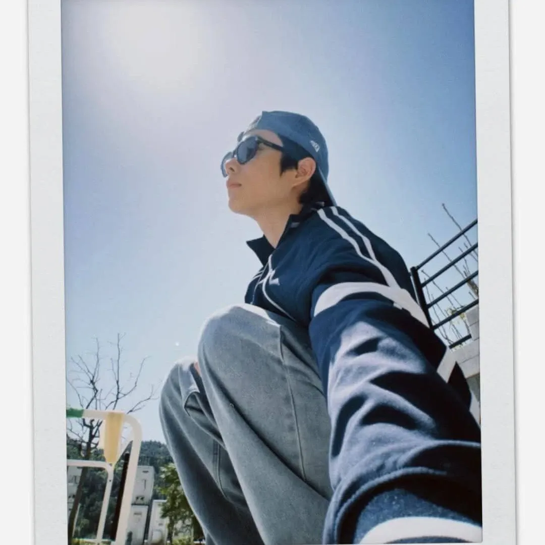 A moment captured by MJ (ASTRO)'s fan