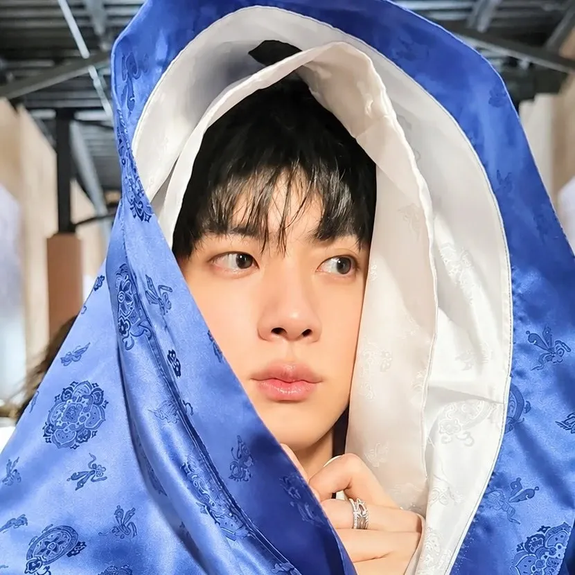Latest photo of Jin (BTS)