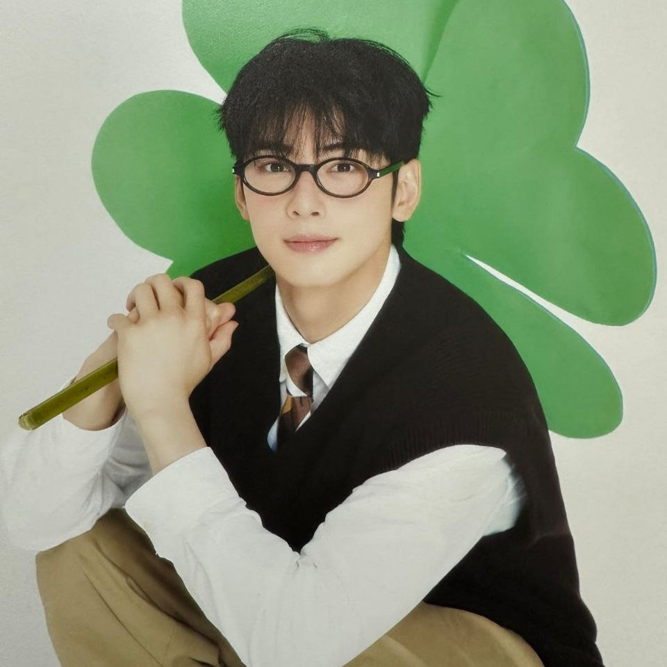 Recent activity shot of Eunwoo (ASTRO)