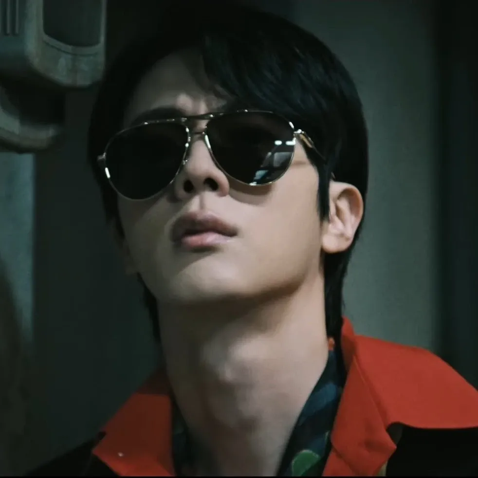 Potret di balik layar Jin (BTS)