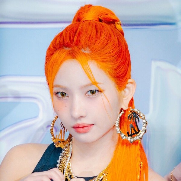 今天在最愛偶像中閃耀的小娟 (i-dle)代表照片