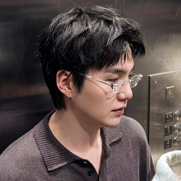 Foto terbaru SUGA (BTS)