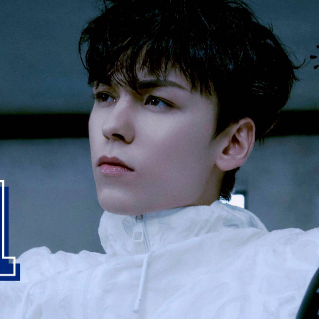 A moment captured by Vernon (SEVENTEEN)'s fan