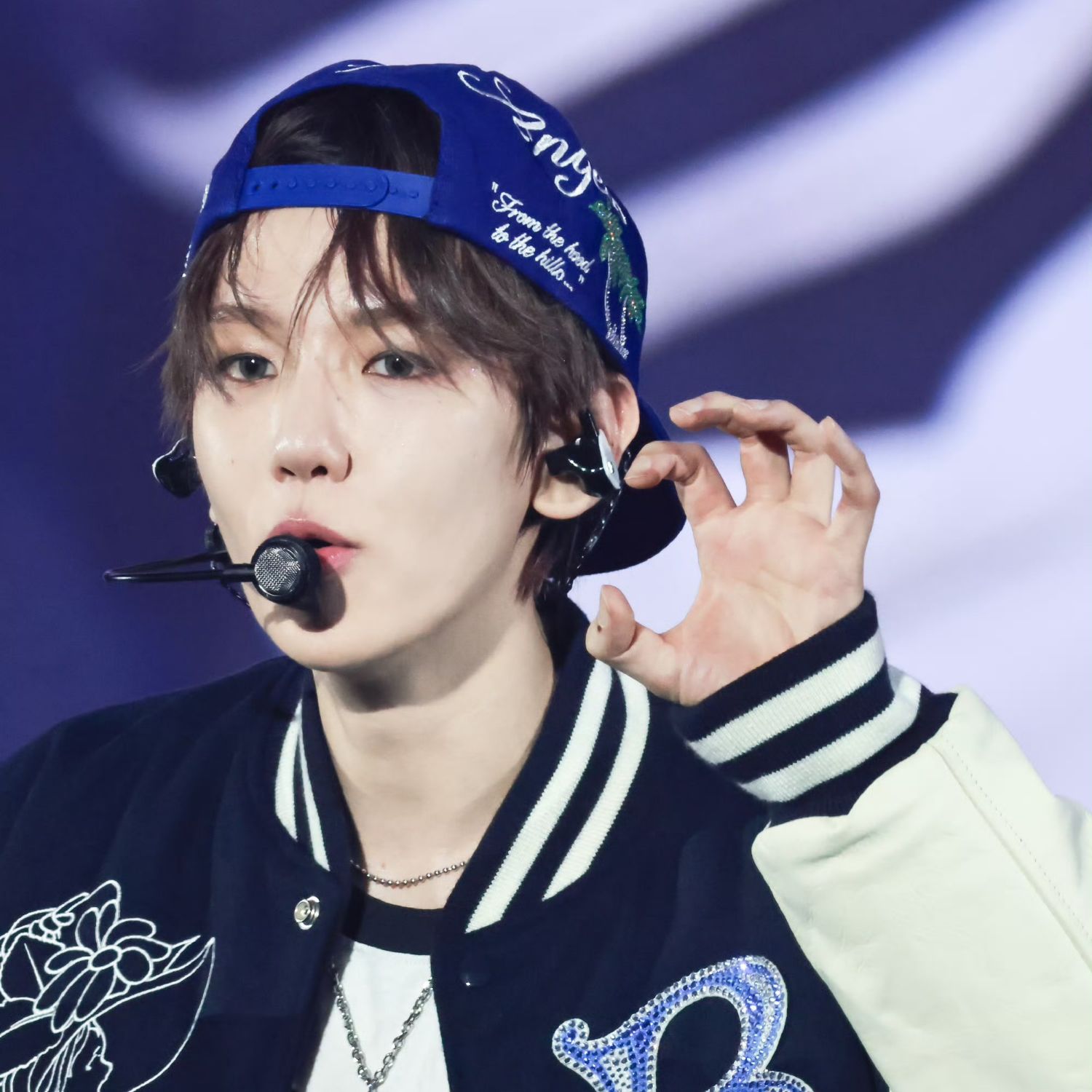 백현 (EXO) 최근 활동샷