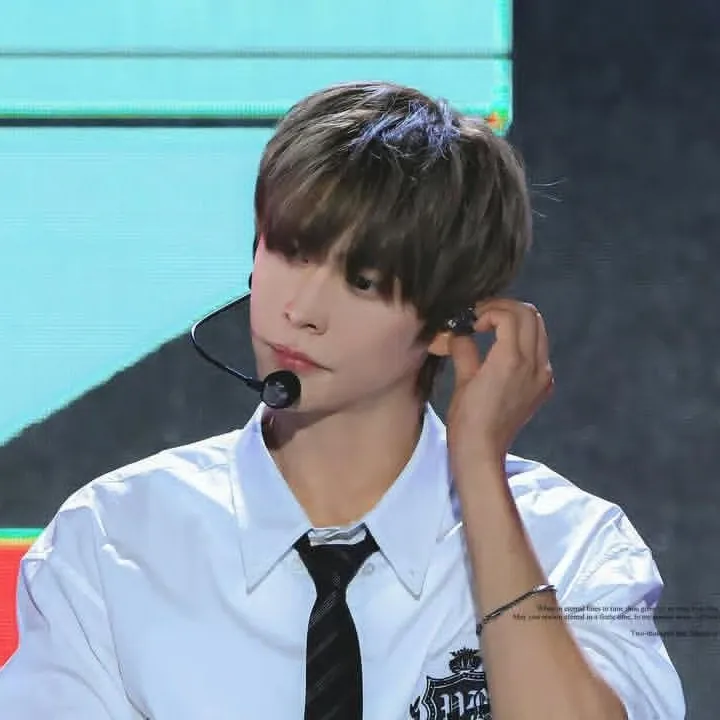 Behind-the-scenes cut of Eunseok (RIIZE)