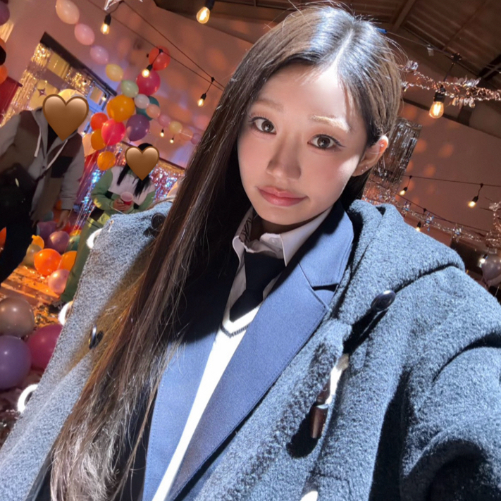 Julie (KISS OF LIFE)的幕後花絮