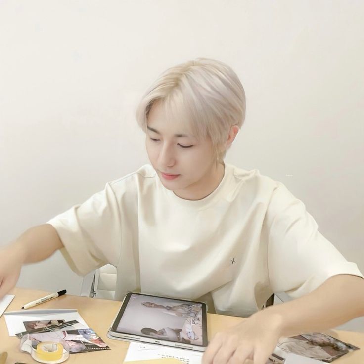 Latest photo of Renjun (NCT DREAM)