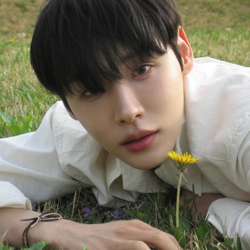 Behind-the-scenes cut of Jeon Woong (AB6IX)