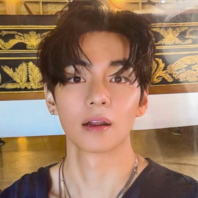 Foto aktivitas terbaru V (BTS)