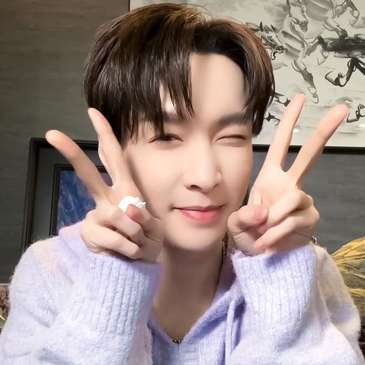 レイ (EXO)の最新写真