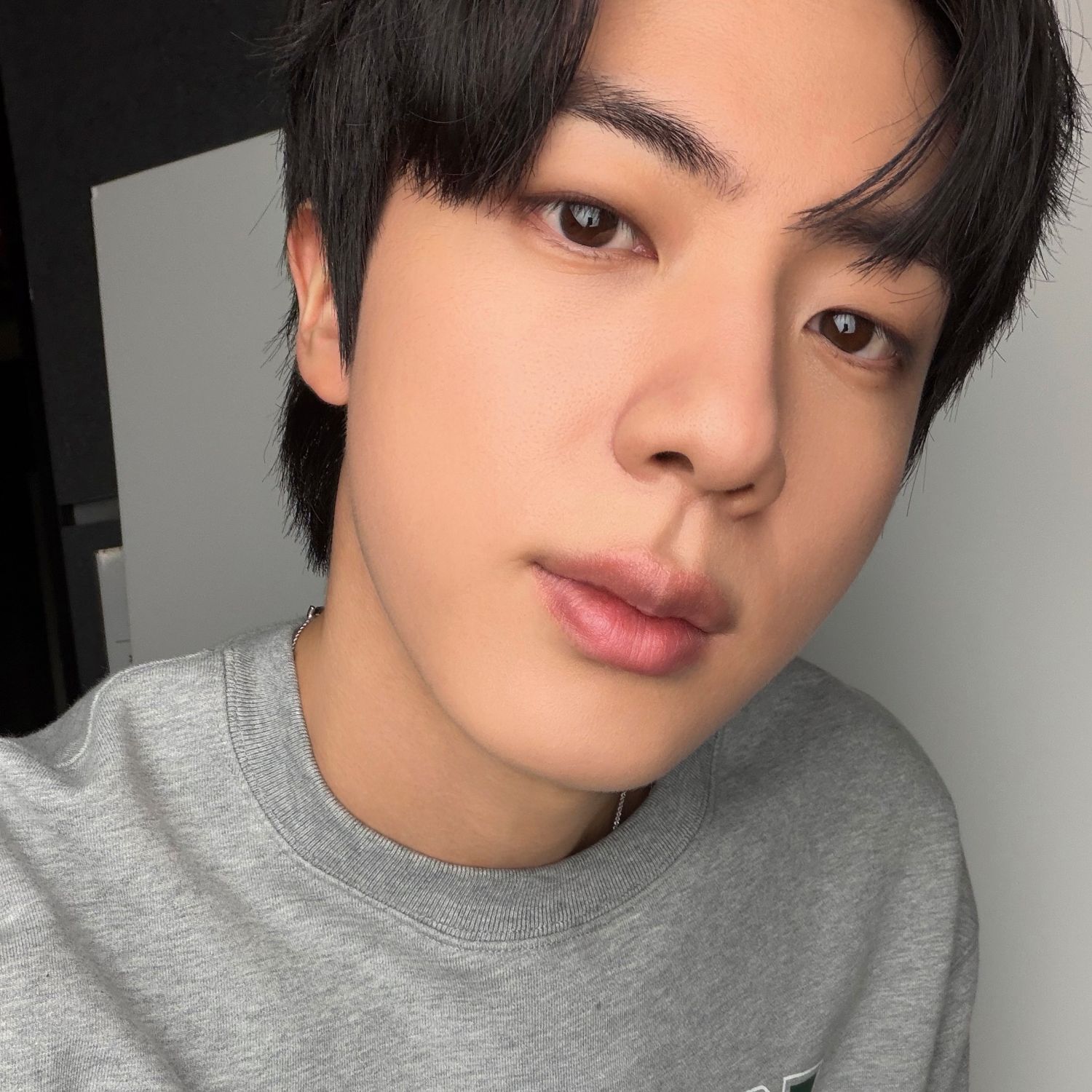 Foto terbaru Jin (BTS)