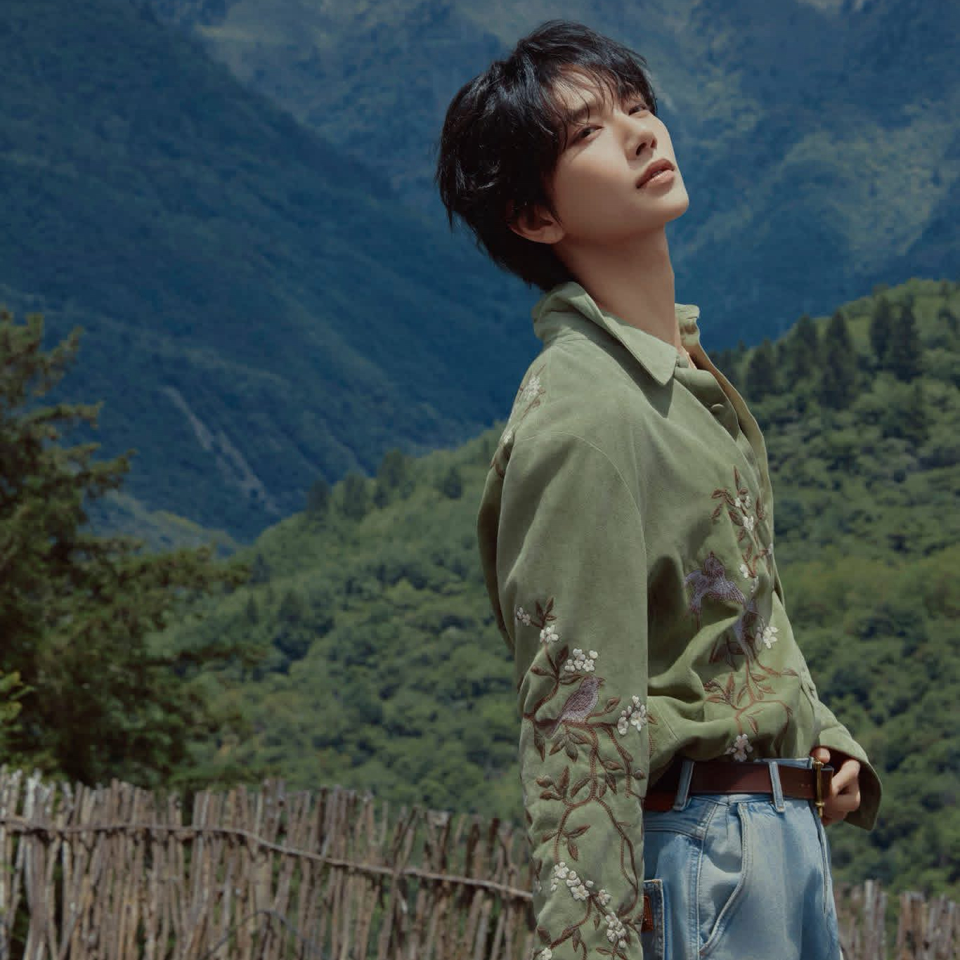 Behind-the-scenes cut of Joshua (SEVENTEEN)