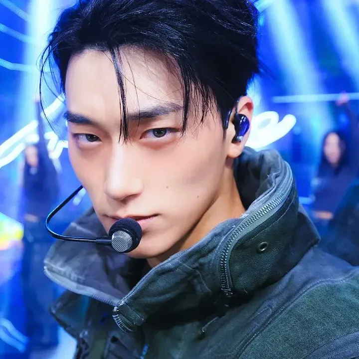 에이티즈의 비하인드 컷