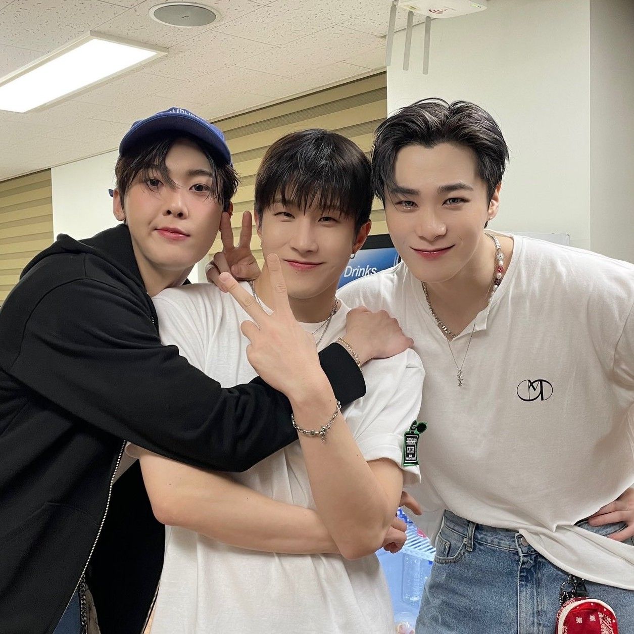 Behind-the-scenes cut of Jinjin (ASTRO)