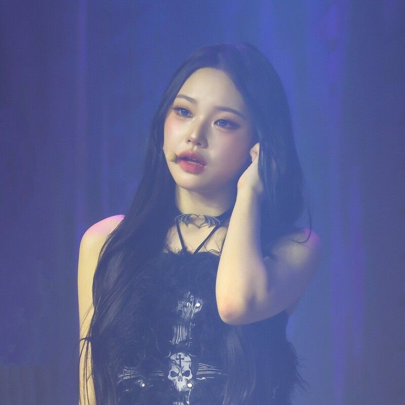 Recent activity shot of Park Boeun (CLASS:y)