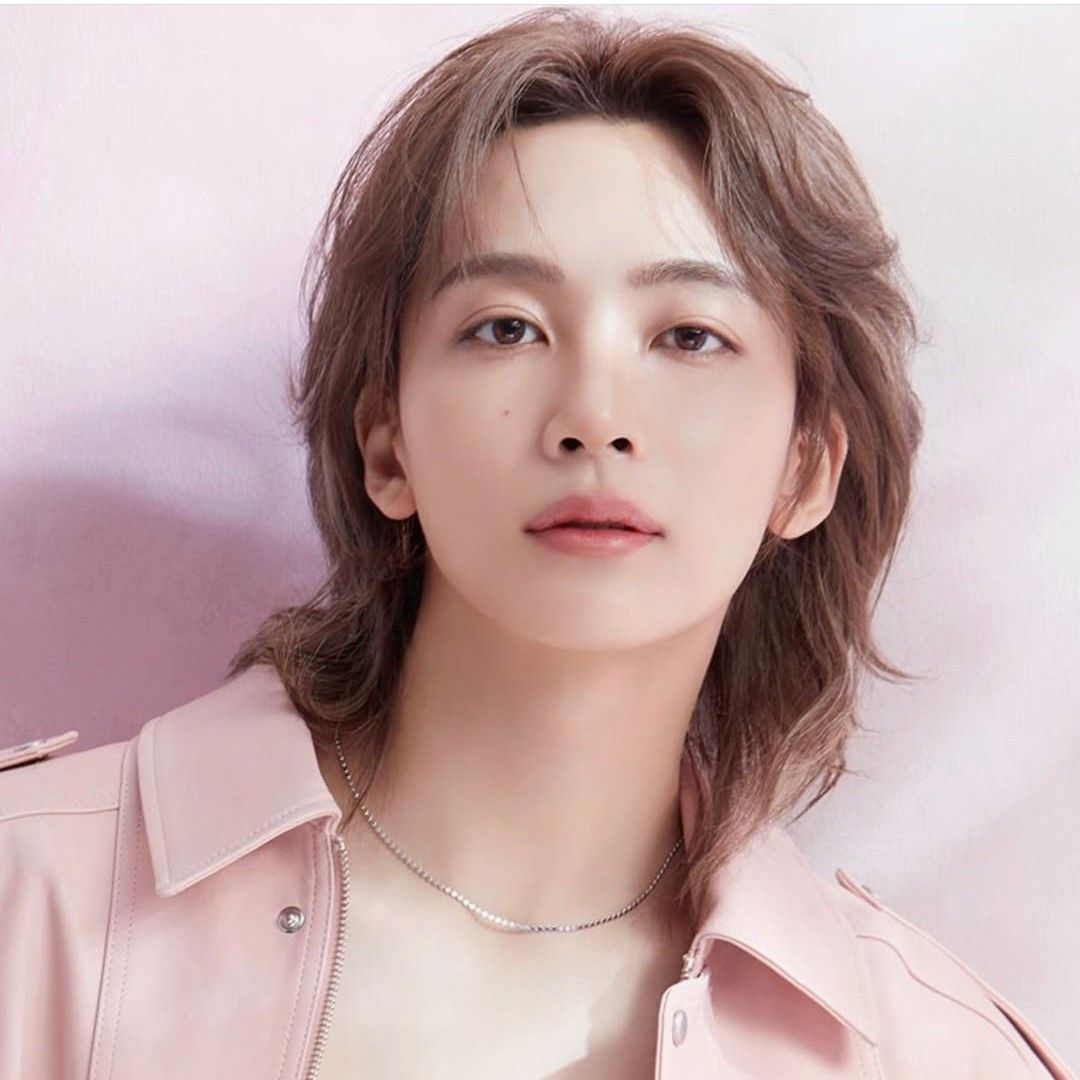 Foto terbaru Jeonghan (SEVENTEEN)