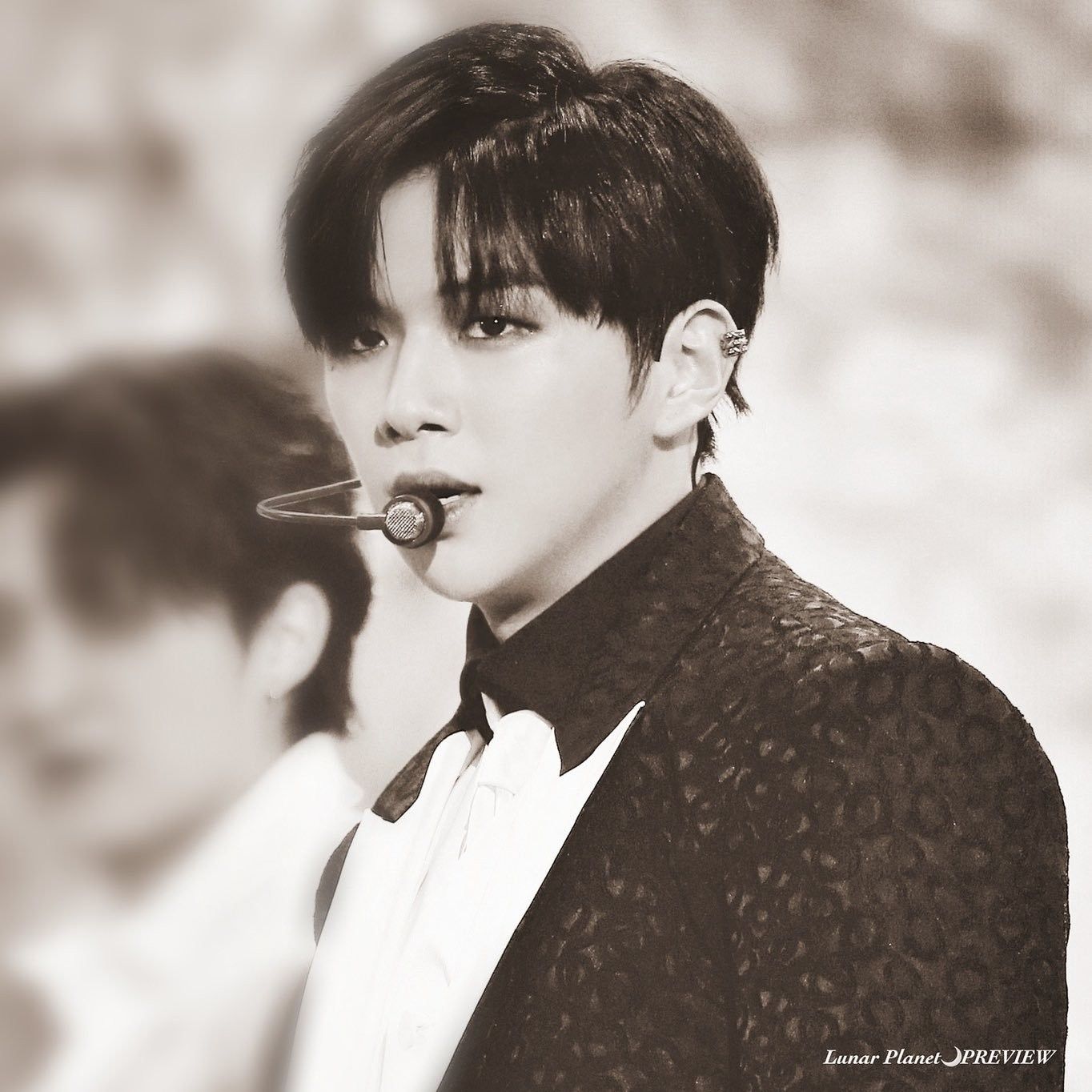 강다니엘의 비하인드 컷