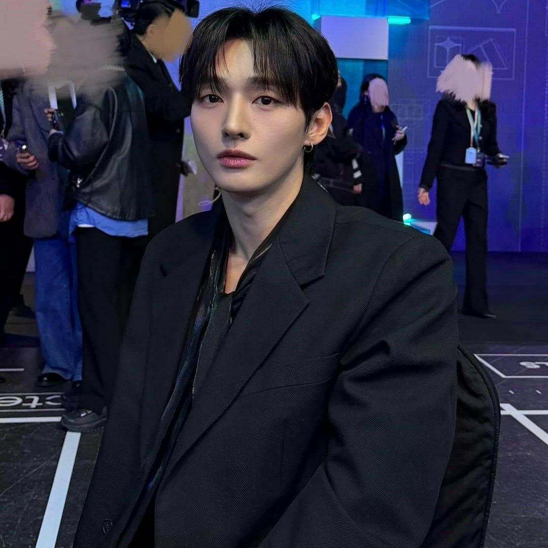 Recent activity shot of Yoon Jisung