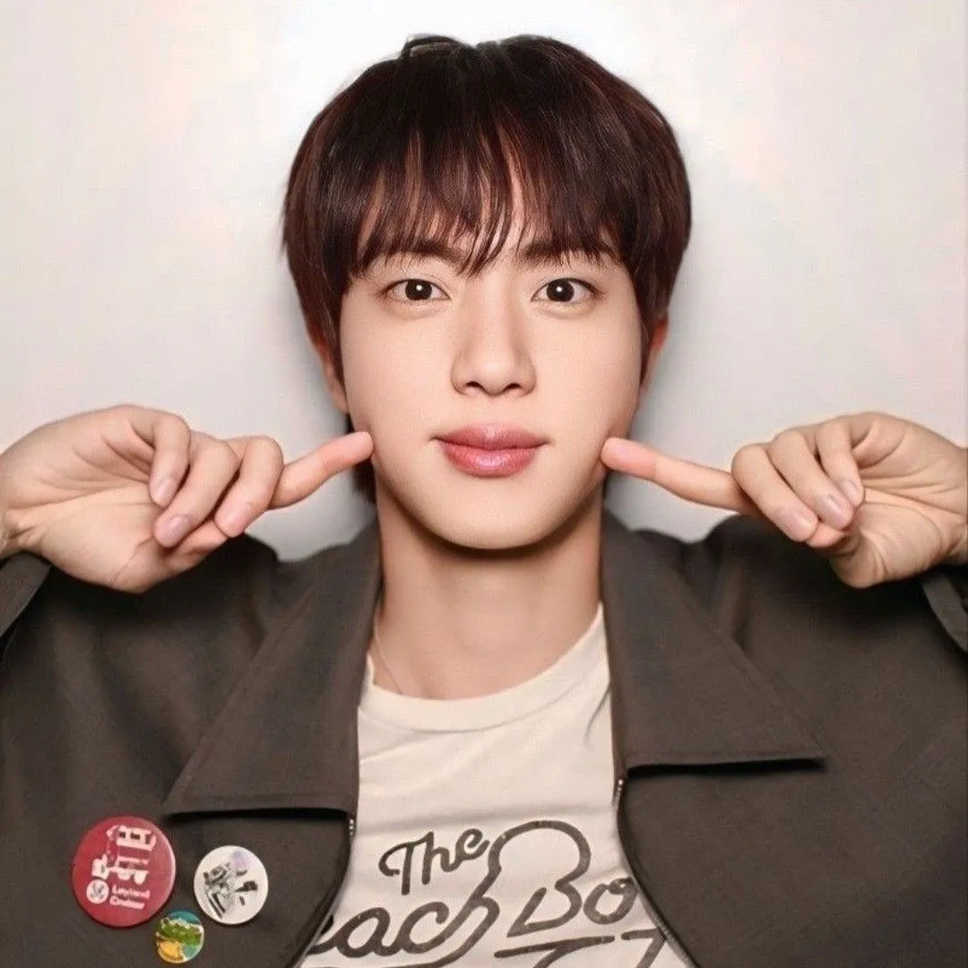 진 (방탄소년단) 최근 활동샷