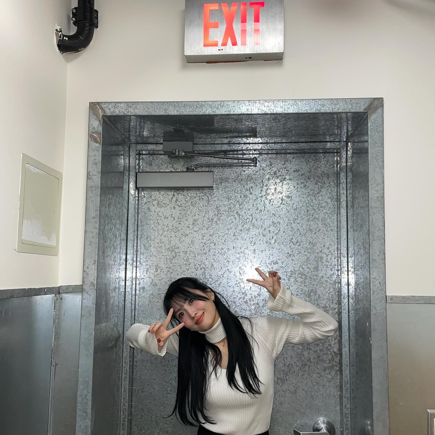 모모 (TWICE)의 비하인드 컷