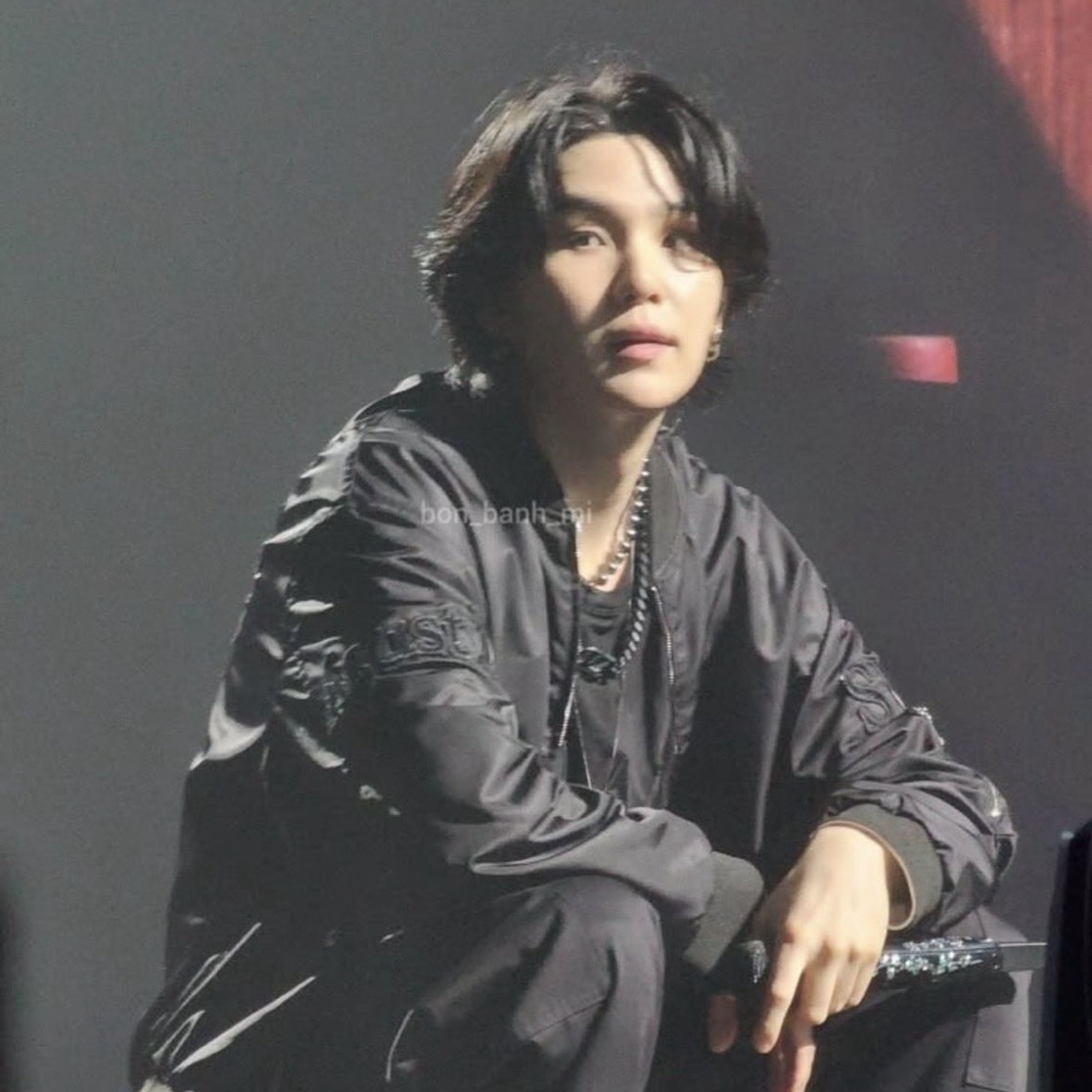 Foto terbaru SUGA (BTS)