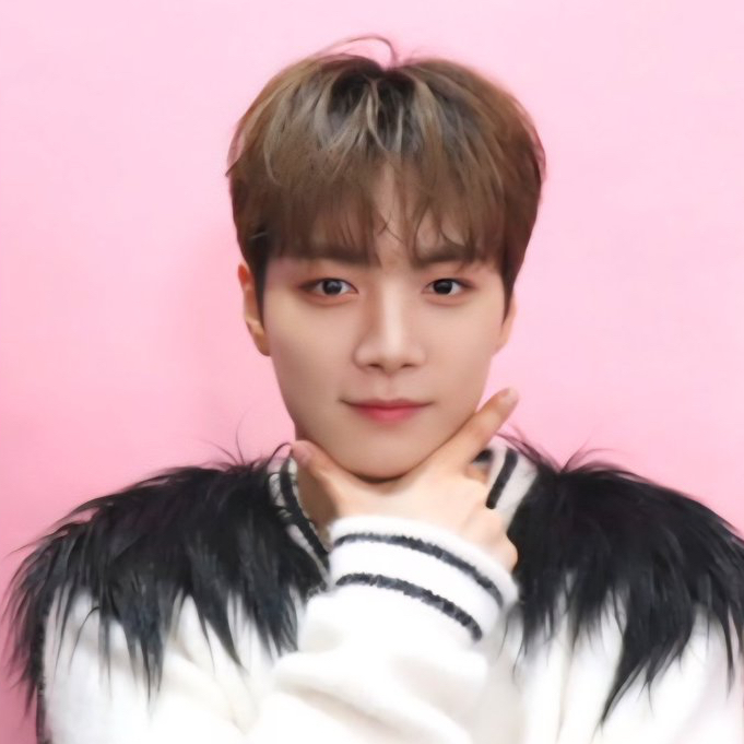 Behind-the-scenes cut of Kim Jonghyeon