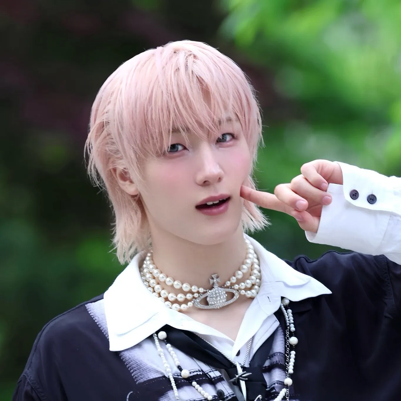 Behind-the-scenes cut of SOUL (P1Harmony)