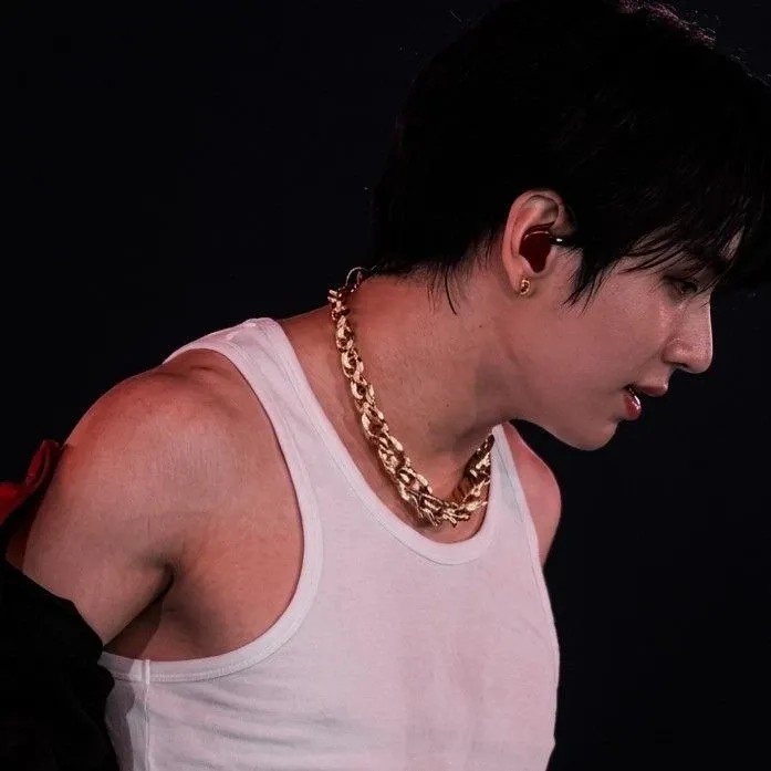 Recent activity shot of V (BTS)