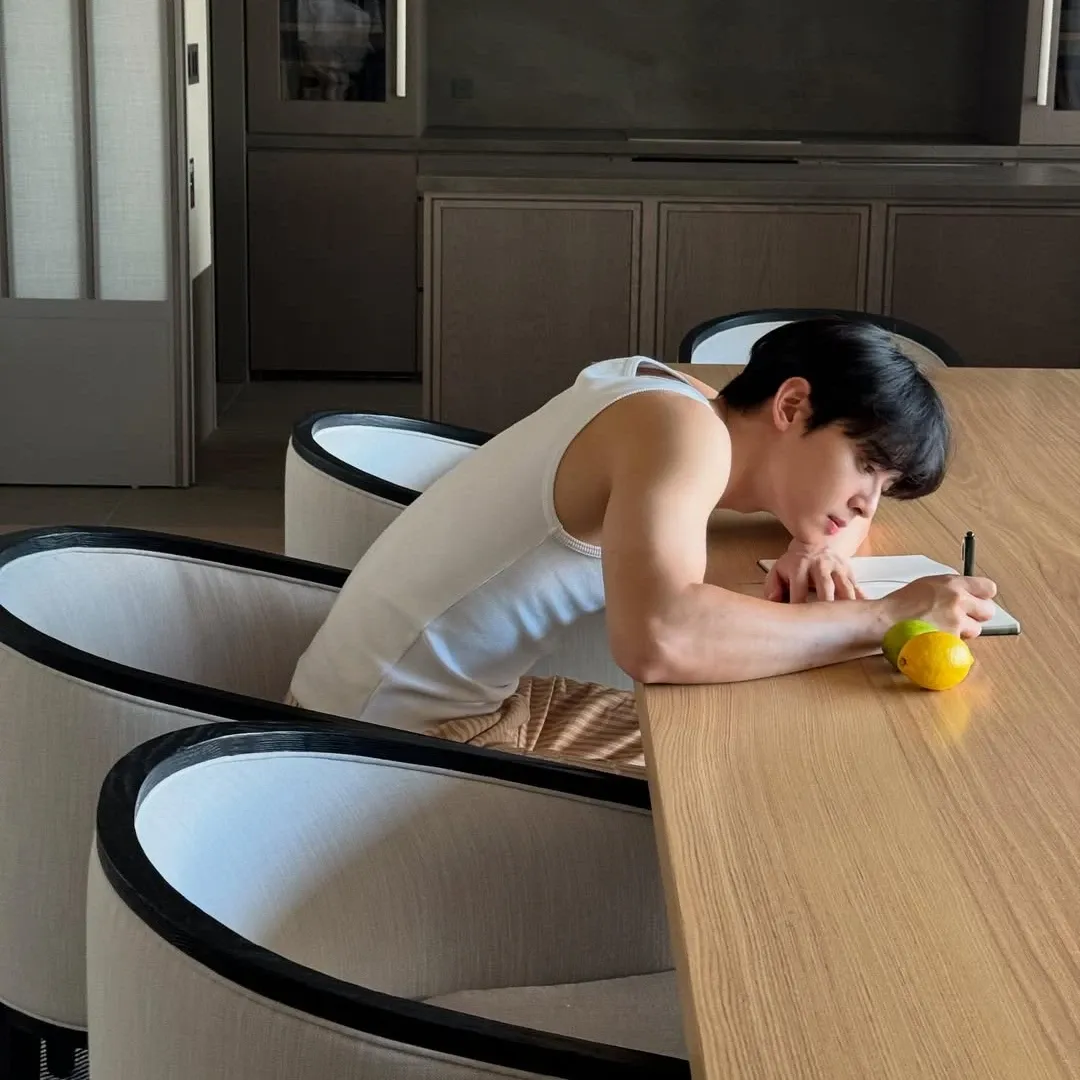 A moment captured by Eunwoo (ASTRO)'s fan