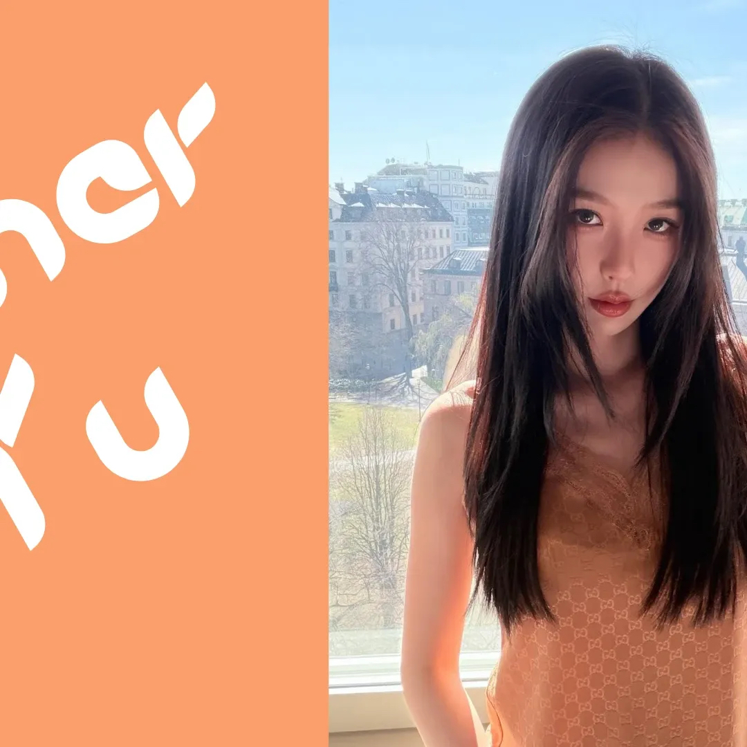 A moment captured by Esther Yu's fan