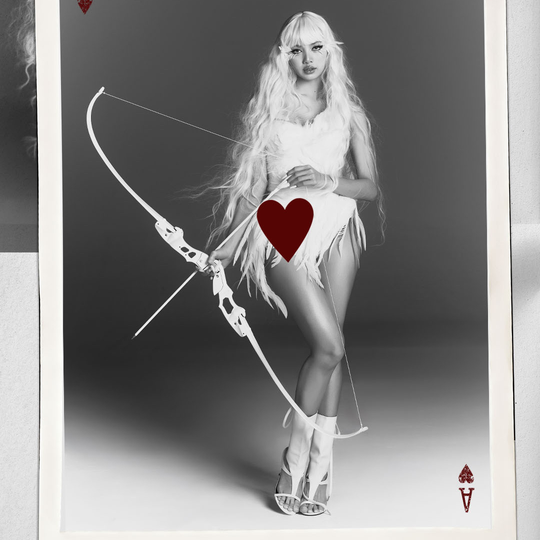 Behind-the-scenes cut of Lisa (BLACKPINK)